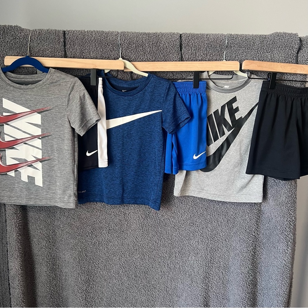 Set of 3 boys Nike shorts/tops